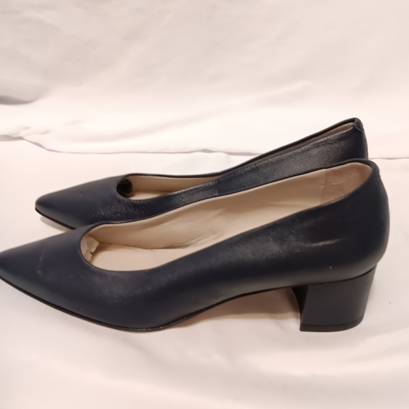 Amalfi by Rangoni Women’s Shoes Navy Blue Pointed Toes Block Heels Size 4.5 - Picture 4 of 11